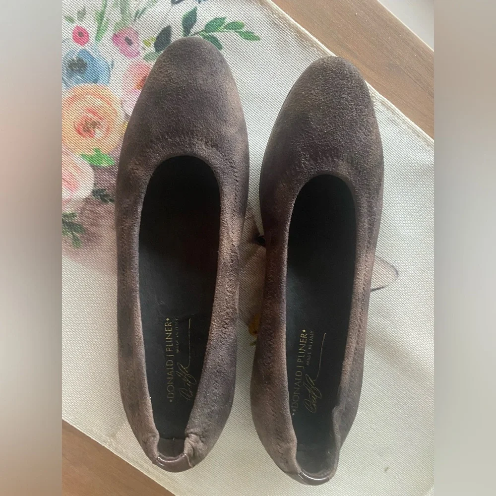 Donald Pliner Classic Women's Brown Suede Ballet Flats 8.5N